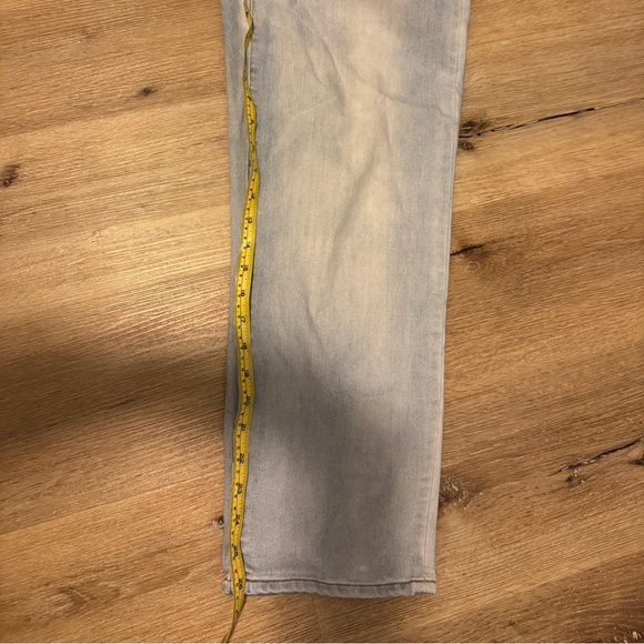 Capri Athleta Womens Size 10 Sculptek Jeans Light Wash Denim - Picture 7 of 8